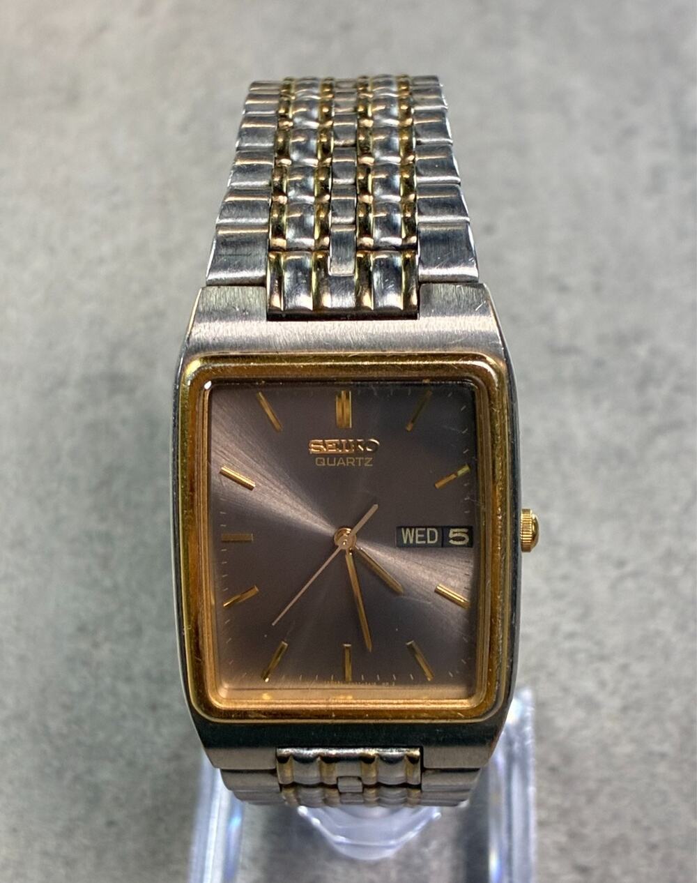 Seiko Men's 28mm Gray Sunburst Dial Watch Two Tone Rectangle 7N33-5A09 Working